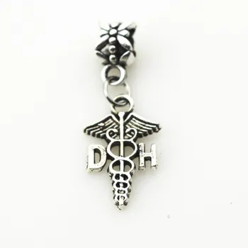 Hot Predaj 30pcs DH Lekárske logo Visieť Charms Macroporous Korálky Kúzlo Diy Módny Náramok Šperky Plávajúce Charms
