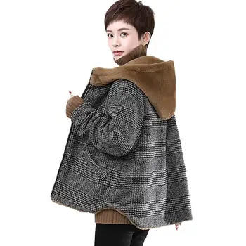 Kabát Je Nový Produkt Imitácia Králik Velvet Obojstranné Čalúnená Bunda Ženy Krátke Voľné Hrubé Kapucňou Vrchné Oblečenie 2022 Jeseň Zima